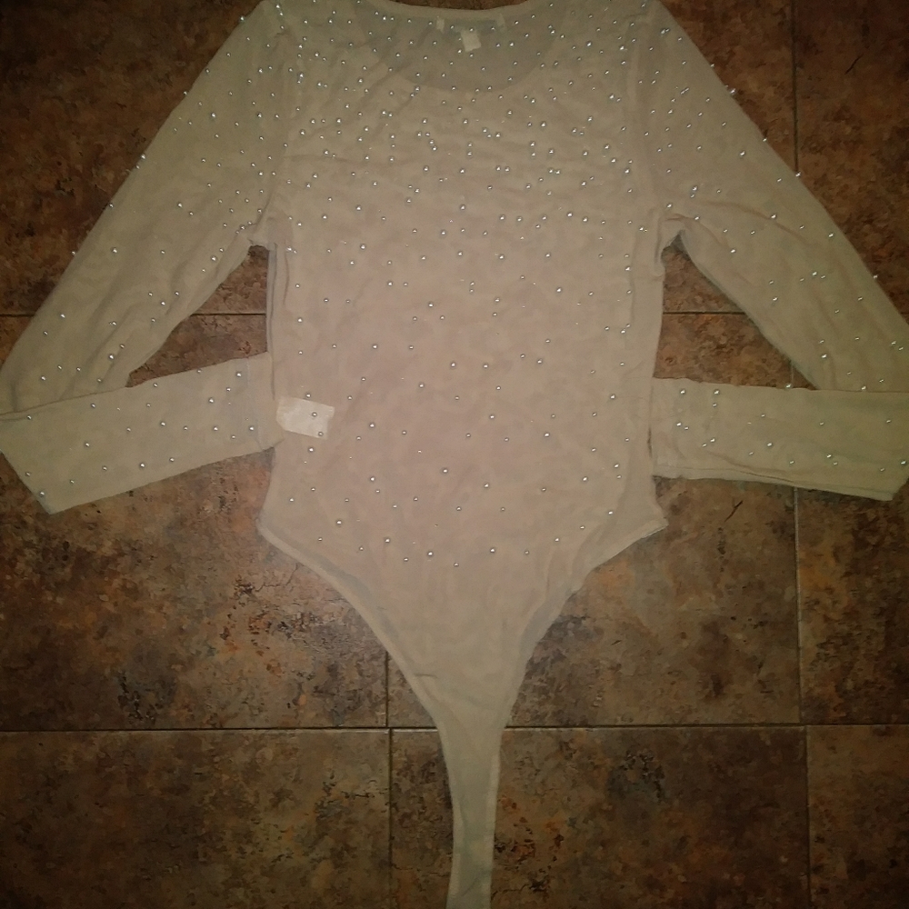 Nude size small one piece just like in the poctute - Picture 6 of 8